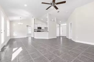405 NE Airoso Blvd, Port Saint Lucie, FL 34983 - Photo 3