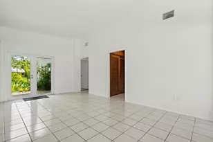 505 SW North Carolina Dr, Stuart, FL 34994 - Photo 9