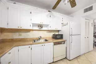 3990 NW 42nd Ave, Lauderdale Lakes, FL 33319 - Photo 5