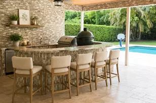 10114 Hunt Club Ln, Palm Beach Gardens, FL 33418 - Photo 3
