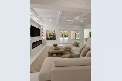 10114 Hunt Club Lane, Palm Beach Gardens, FL 33418 - Photo 9