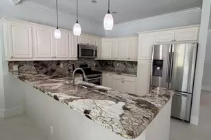 10114 Hunt Club Ln, Palm Beach Gardens, FL 33418 - Photo 7