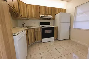 5445 Glenda St, West Palm Beach, FL 33417 - Photo 3