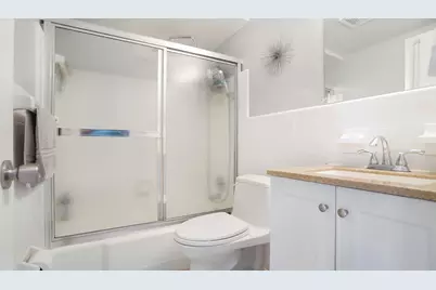 3220 Bayview Drive #202, Fort Lauderdale, FL 33306 - Photo 13