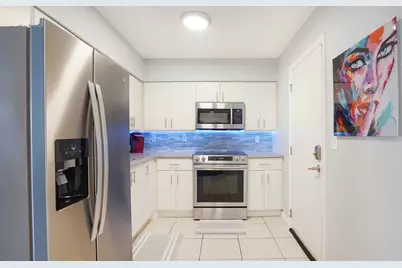3220 Bayview Drive #202, Fort Lauderdale, FL 33306 - Photo 7