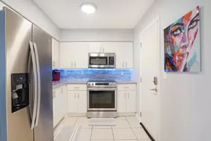 3220 Bayview Dr, Fort Lauderdale, FL 33306 - Photo 7
