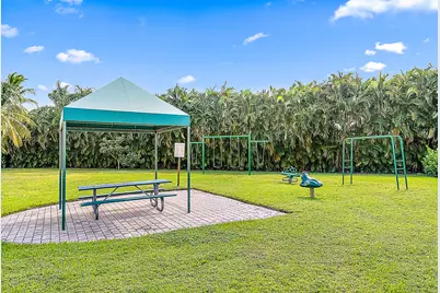 2522 SE Springtree Place, Stuart, FL 34997 - Photo 13