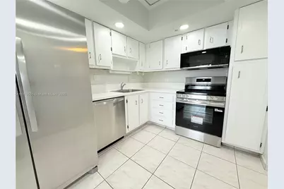 1300 Saint Charles Place #706, Pembroke Pines, FL 33026 - Photo 15