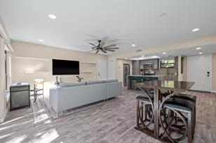 11863 Wimbledon Circle, Wellington, FL 33414 - Photo 5