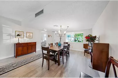 3611 Oaks Clubhouse Drive #104, Pompano Beach, FL 33069 - Photo 9