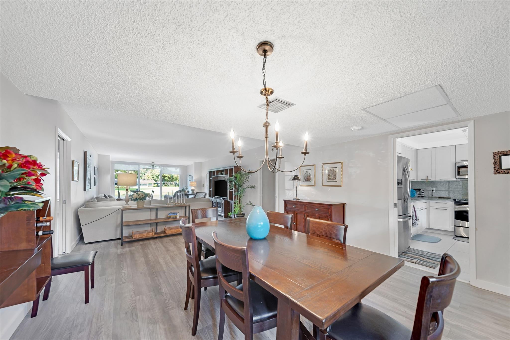3611 Oaks Clubhouse Dr #104 - 3611 Oaks Clubhouse Dr #104, Pompano Beach, FL 33069 Luxury Property | Jose Angel Pina