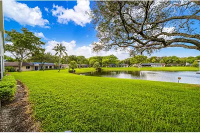 3611 Oaks Clubhouse Drive #104, Pompano Beach, FL 33069 - Photo 31