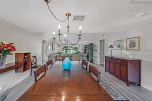 3611 Oaks Clubhouse Dr, Pompano Beach, FL 33069 - Photo 3