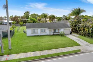 2118 SW Airoso Blvd, Port Saint Lucie, FL 34984 - Photo 5