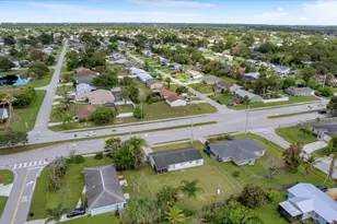 2118 SW Airoso Blvd, Port Saint Lucie, FL 34984 - Photo 49