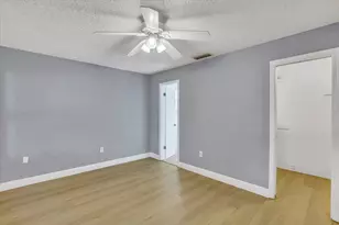 10270 NW 24th Ct, Sunrise, FL 33322 - Photo 17