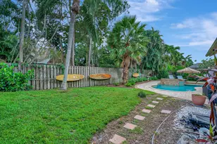 13709 Columbine Ave, Wellington, FL 33414 - Photo 27
