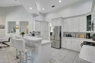 13709 Columbine Ave, Wellington, FL 33414 - Photo 9
