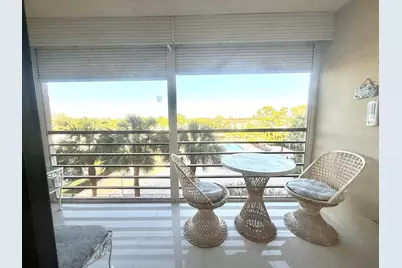 4640 Lucerne Lakes Boulevard W #402, Lake Worth, FL 33467 - Photo 13