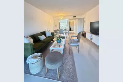 4640 Lucerne Lakes Boulevard W #402, Lake Worth, FL 33467 - Photo 3
