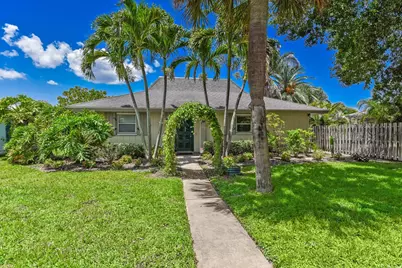322 SW Indian Groves Drive, Stuart, FL 34994 - Photo 1