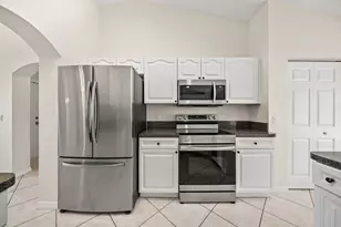 111 Meadow Woode Dr, Royal Palm Beach, FL 33411 - Photo 9