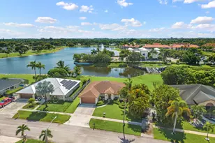 111 Meadow Woode Dr, Royal Palm Beach, FL 33411 - Photo 3