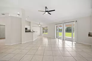 111 Meadow Woode Dr, Royal Palm Beach, FL 33411 - Photo 5