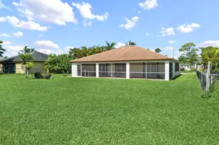 111 Meadow Woode Dr, Royal Palm Beach, FL 33411 - Photo 25