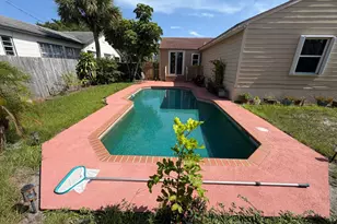 1007 Avon Rd, West Palm Beach, FL 33401 - Photo 3