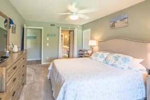 1401 Pinecrest Cir, Jupiter, FL 33458 - Photo 11