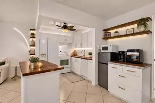 290 Oakridge Q, Deerfield Beach, FL 33442 - Photo 3