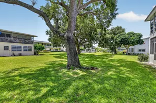 290 Oakridge Q, Deerfield Beach, FL 33442 - Photo 13