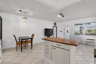 290 Oakridge Q, Deerfield Beach, FL 33442 - Photo 7