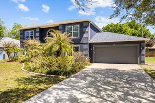 813 Evernia St, Sebastian, FL 32958 - Photo 3