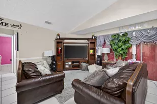 3586 SW Pumpkin St, Port Saint Lucie, FL 34953 - Photo 5