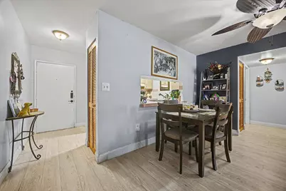 240 W Park Drive #201-4, Miami, FL 33172 - Photo 5