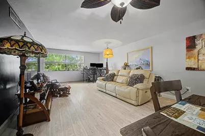 240 W Park Drive #201-4, Miami, FL 33172 - Photo 3