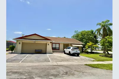 2000 NW 70th Lane, Margate, FL 33063 - Photo 1