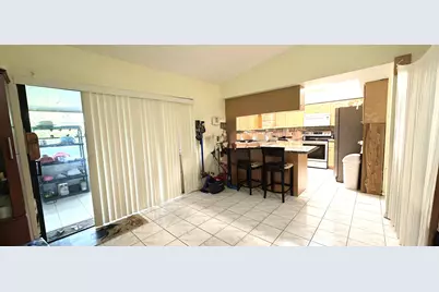 2000 NW 70th Lane, Margate, FL 33063 - Photo 5