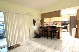 2000 NW 70th Ln, Margate, FL 33063 - Photo 5