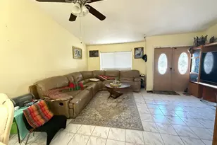 2000 NW 70th Ln, Margate, FL 33063 - Photo 3
