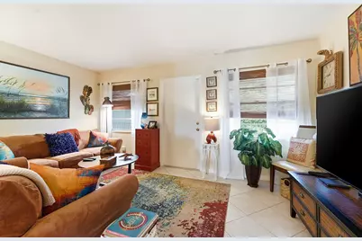 31 Pine Arbor Lane #Unit 204, Vero Beach, FL 32962 - Photo 3