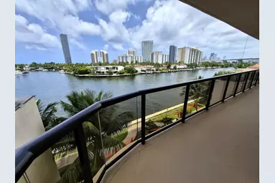19667 Turnberry Way #4J, Aventura, FL 33180 - Photo 3