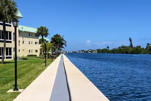 21 Colonial Club Dr, Boynton Beach, FL 33435 - Photo 49