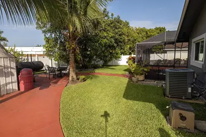2045 Pinehurst Drive, West Palm Beach, FL 33407 - Photo 31