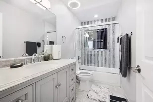 2045 Pinehurst Dr, West Palm Beach, FL 33407 - Photo 23