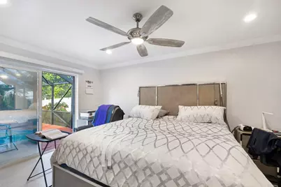 2045 Pinehurst Drive, West Palm Beach, FL 33407 - Photo 9