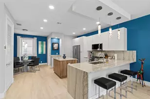 2241 NE 9th Ave, Wilton Manors, FL 33305 - Photo 9