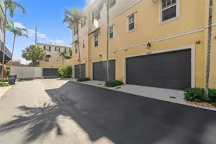 2241 NE 9th Ave, Wilton Manors, FL 33305 - Photo 29